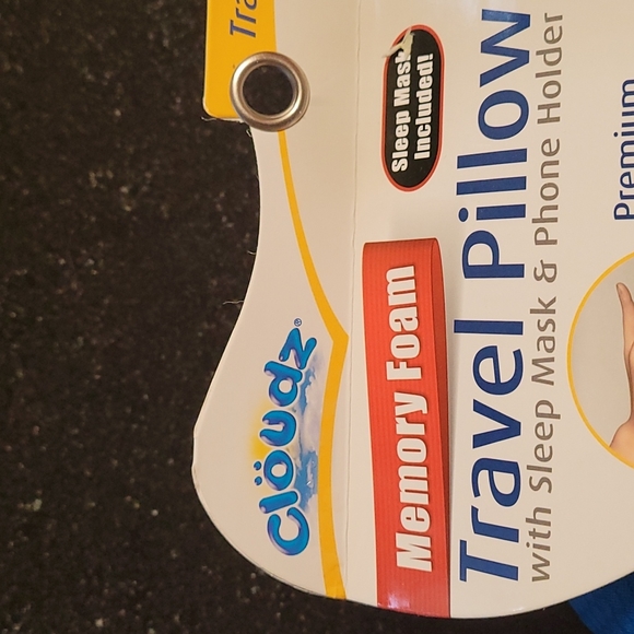 🚗🛫Travel Pillow w/ Sleep Mask - Picture 3 of 11